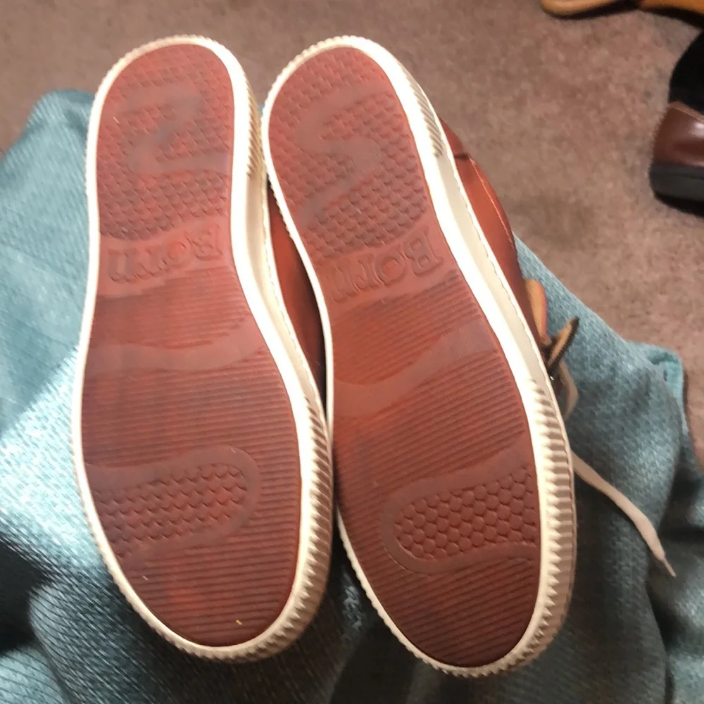 Born Paloma Sneakers size 7M - Picture 2 of 7
